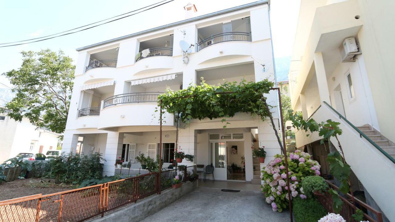 Dinka Guesthouse Makarska Exterior photo